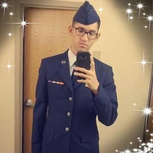 Meet your Posher, Carla